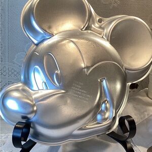 VINTAGE WILTON DISNEY MICKEY MOUSE CAKE PAN 2105-7070